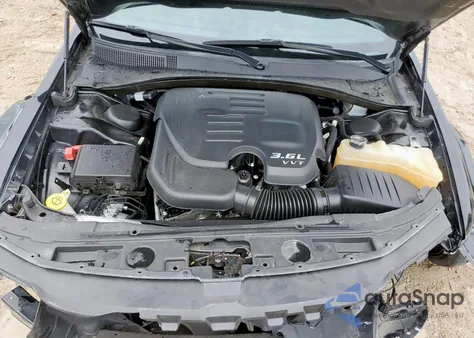 2022 Chrysler 300 S z USA, uszkodzony, nr VIN 2C3CCABG8NH256608